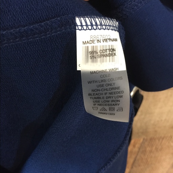 Vince Camuto Sweater - Picture 8 of 8